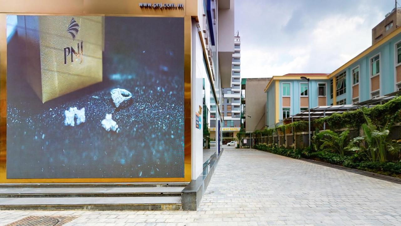 Cau Giay Hotel - By Bay Luxury Hanoi Exterior photo